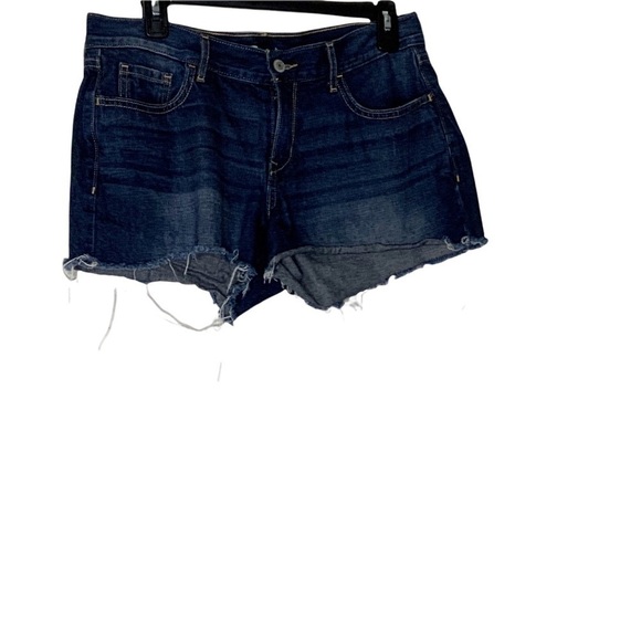 Old NAVY regular cut off jean shorts. Distressed hem. Size 4 - Picture 2 of 7